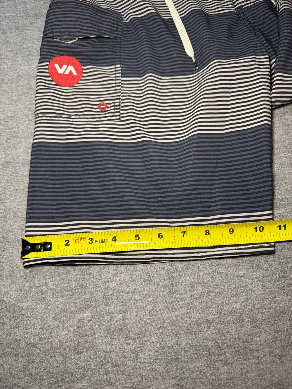RVCA VA Men’s Size 34 Performance Stretch Board Shorts Blue White Striped Surf